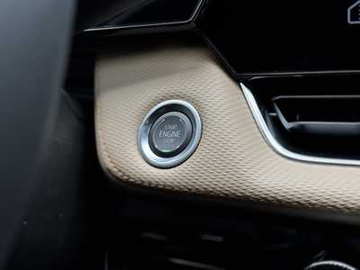 2025 Chevrolet Equinox, $35345.0. Photo 9