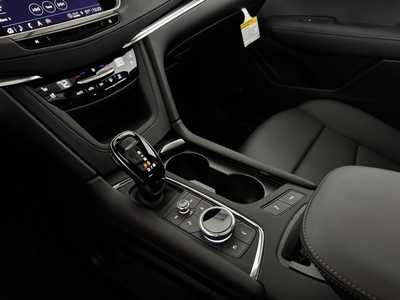 2025 Cadillac XT5, $56210.0. Photo 12