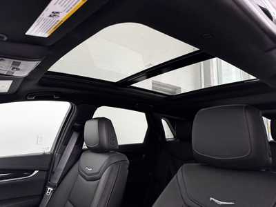 2025 Cadillac XT5, $56210.0. Photo 4