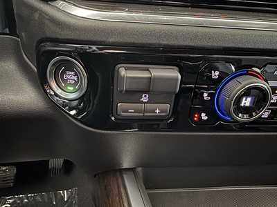 2025 Chevrolet 1500 Crew Cab, $62795. Photo 11
