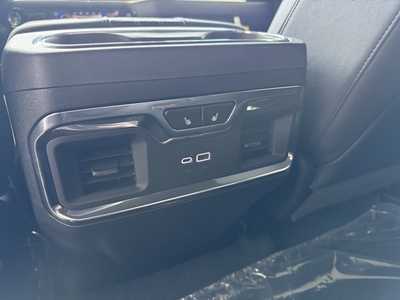 2025 Chevrolet 1500 Crew Cab, $62795. Photo 6