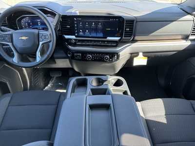 2025 Chevrolet 1500 Crew Cab, $54700.0. Photo 2