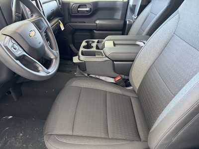2025 Chevrolet 1500 Crew Cab, $46290.0. Photo 4