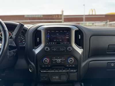 2021 Chevrolet 1500 Crew Cab, $32499. Photo 7