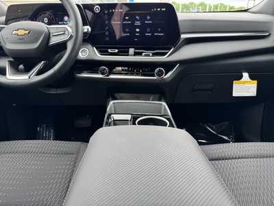 2025 Chevrolet Equinox, $30995.0. Photo 2