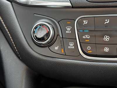 2019 Chevrolet Equinox, $13999. Photo 11
