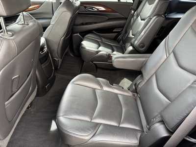 2018 Cadillac Escalade, $34899. Photo 9