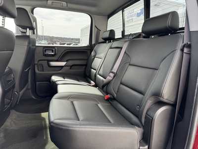 2017 Chevrolet 1500 Crew Cab, $21998. Photo 5