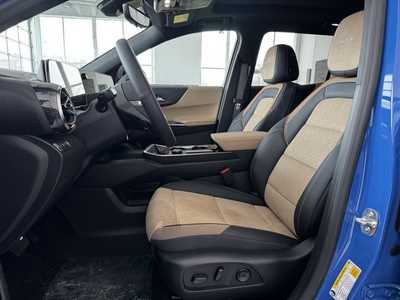 2025 Chevrolet Equinox, $38875.0. Photo 4