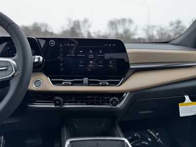 2025 Chevrolet Equinox, $38875.0. Photo 8