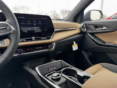 2025 Chevrolet Equinox, $38875.0. Photo 9