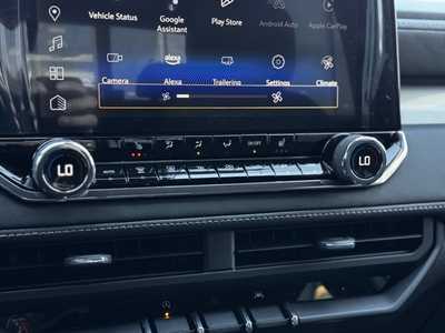 2025 Chevrolet Colorado, $40790. Photo 10