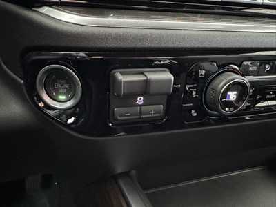 2025 Chevrolet 1500 Crew Cab, $67320.0. Photo 10