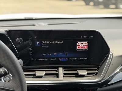 2025 Chevrolet Trax, $27285. Photo 2
