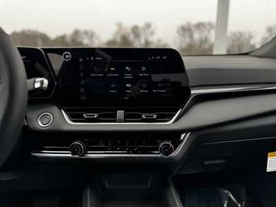 2025 Chevrolet Equinox, $32095.0. Photo 7