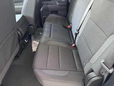 2025 Chevrolet 1500 Crew Cab, $47395.0. Photo 5