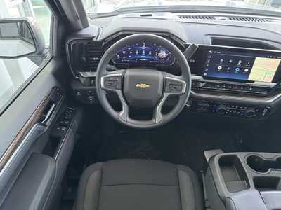 2025 Chevrolet 1500 Crew Cab, $47395.0. Photo 7