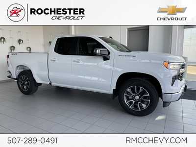2025 Chevrolet 1500 Crew Cab, $47395.0. Photo 1