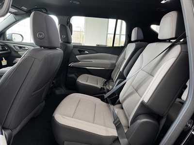2025 Chevrolet Traverse, $46880. Photo 6