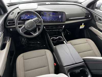 2025 Chevrolet Traverse, $46880. Photo 9