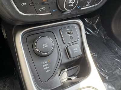2020 Jeep Compass, $15799. Photo 9