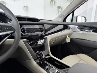 2025 Cadillac XT6, $64010.0. Photo 9
