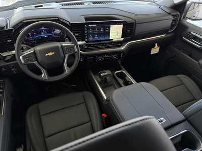 2025 Chevrolet 1500 Crew Cab, $58585.0. Photo 6