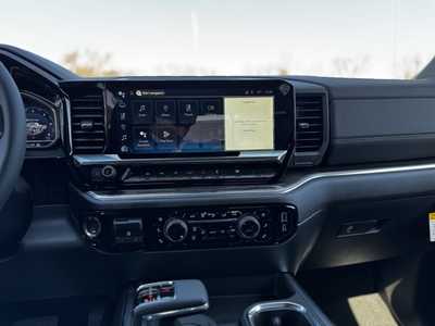 2025 Chevrolet 1500 Crew Cab, $58585.0. Photo 7