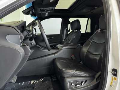 2017 Cadillac Escalade, $26499. Photo 3
