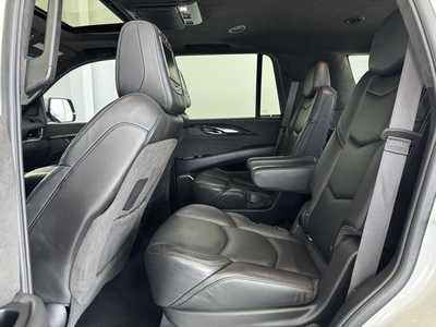 2017 Cadillac Escalade, $26499. Photo 5