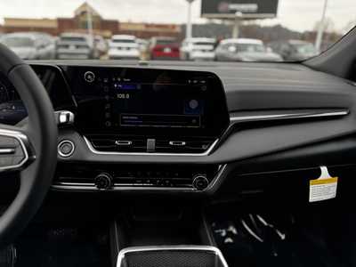 2025 Chevrolet Equinox, $32040. Photo 7