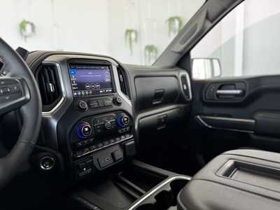 2019 Chevrolet 1500 Crew Cab, $27999. Photo 8