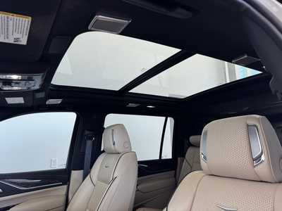 2022 Cadillac Escalade ESV, $60985. Photo 4