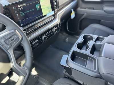 2025 Chevrolet 1500 Crew Cab, $55565.0. Photo 10