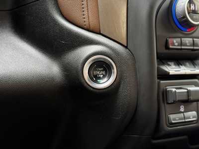 2022 Chevrolet 3500 Crew Cab, $55485. Photo 9