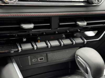 2025 Chevrolet Colorado, $47035. Photo 11