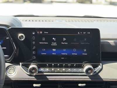 2024 Chevrolet Colorado Crew Cab, $40485. Photo 2