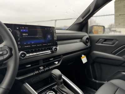 2025 Chevrolet Colorado Crew Cab, $43665.0. Photo 8
