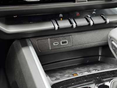 2025 Chevrolet Colorado Crew Cab, $44665.0. Photo 10