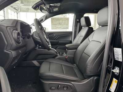 2025 Chevrolet Colorado Crew Cab, $44665.0. Photo 4