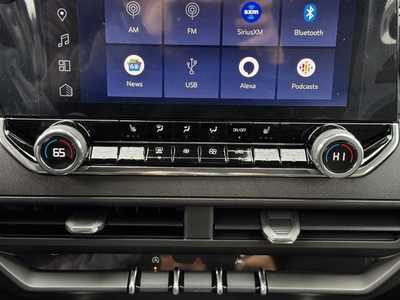 2025 Chevrolet Colorado Crew Cab, $44665.0. Photo 8