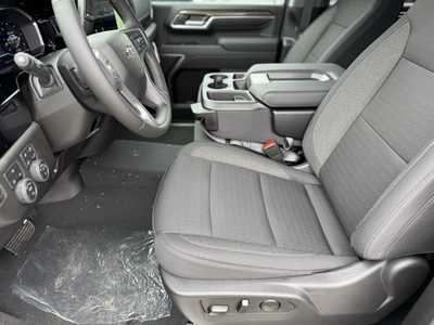 2025 Chevrolet 3500 Crew Cab, $62460.0. Photo 5