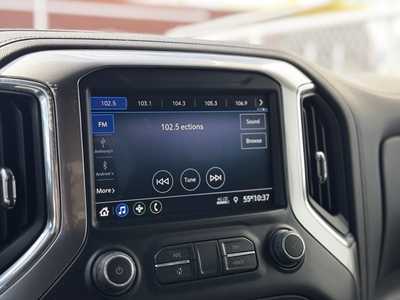 2021 Chevrolet 1500 Crew Cab, $33489. Photo 2