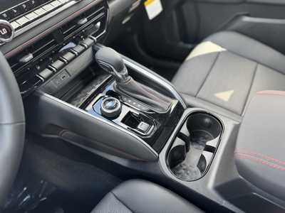 2025 Chevrolet Colorado, $46165.0. Photo 9