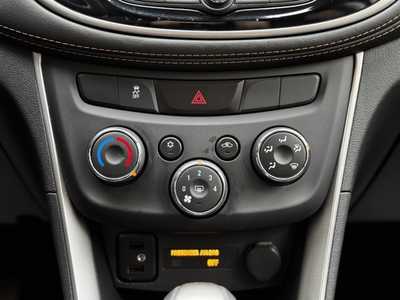 2022 Chevrolet Trax, $18989. Photo 10