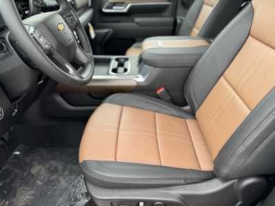 2025 Chevrolet 3500 Crew Cab, $87440.0. Photo 5