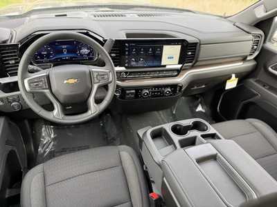 2025 Chevrolet 1500 Crew Cab, $54370.0. Photo 6