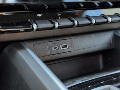 2025 Chevrolet Colorado Crew Cab, $34135.0. Photo 12