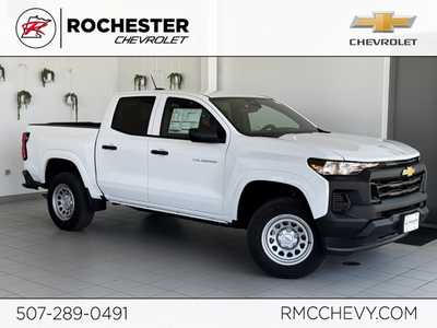 2025 Chevrolet Colorado Crew Cab, $34135.0. Photo 1