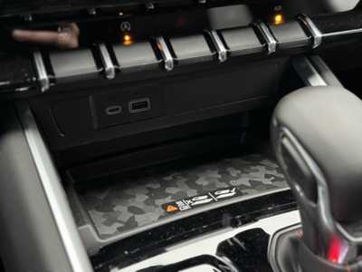 2025 Chevrolet Colorado, $46640.0. Photo 11